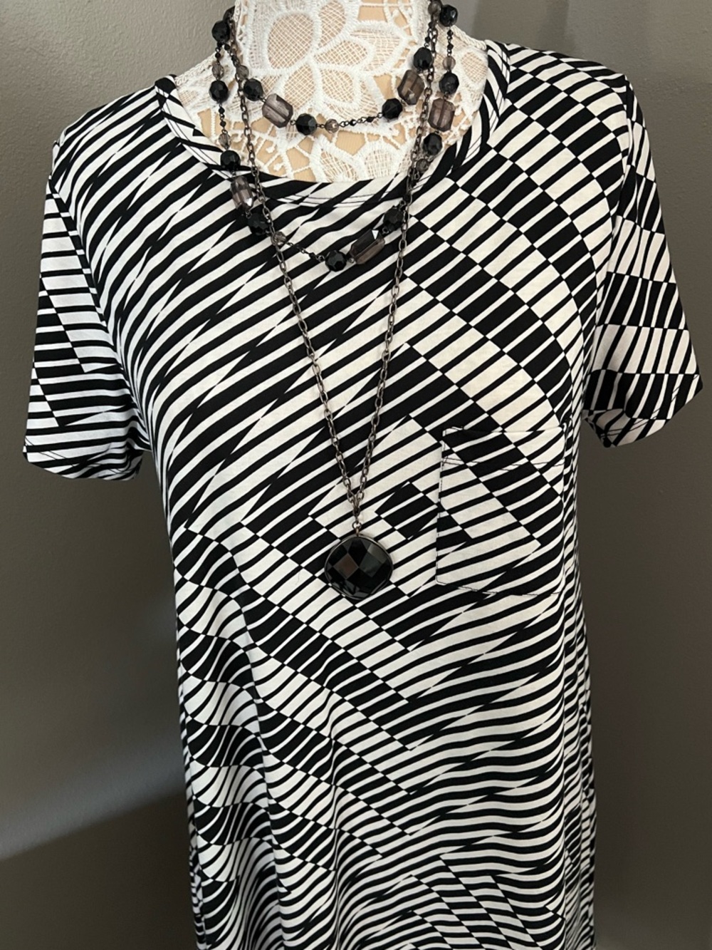 LuLaRoe Black & white Geometric Carly
